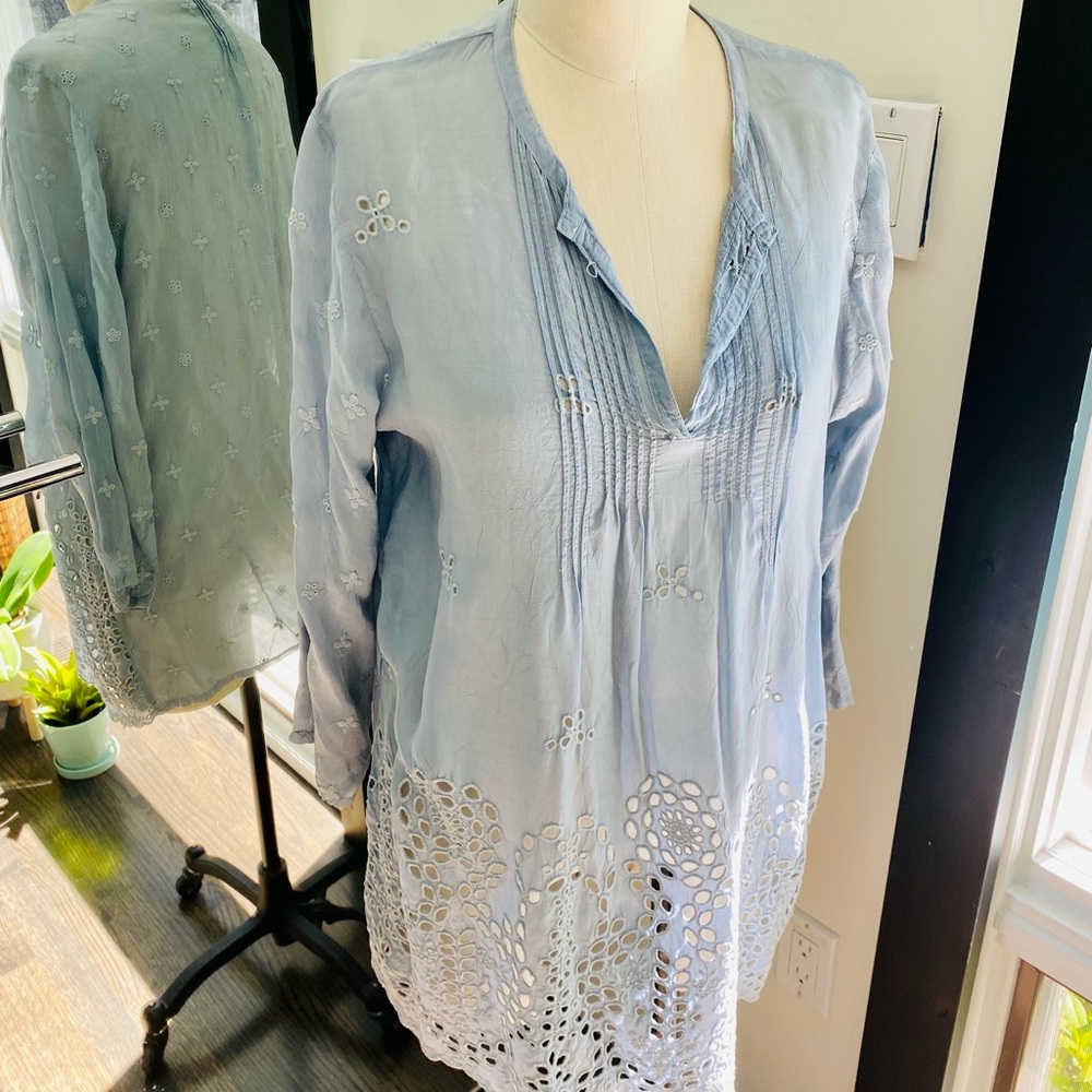 EUC Johnny Was Grey openwork lace tunic S